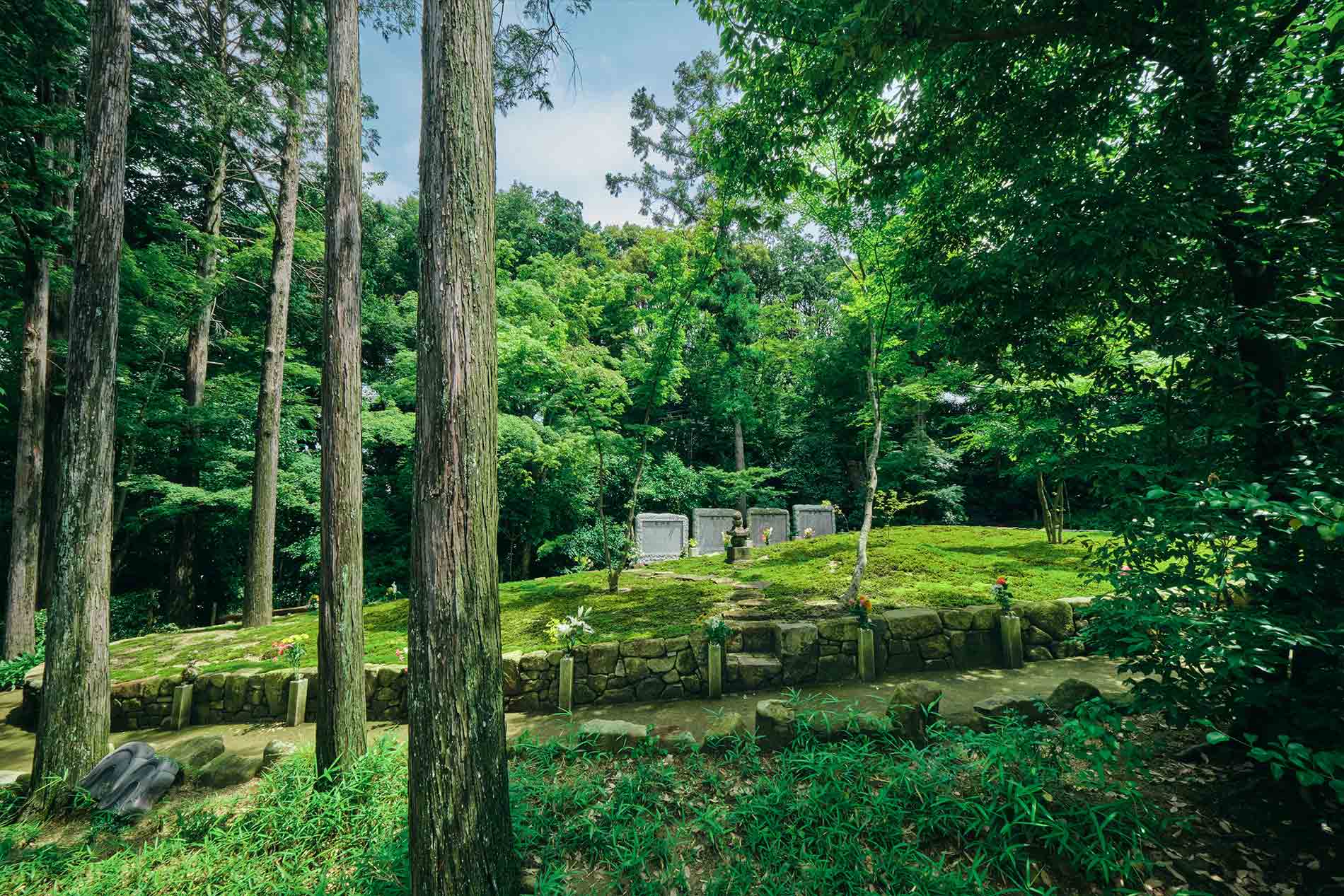 東福寺正覚庵の墓苑と花